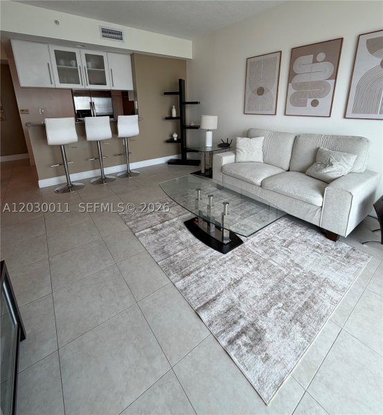 Alquiler de apartamento en 1800 Biscayne Plaza 1709