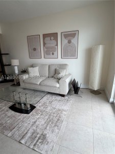 Alquiler de apartamento en 1800 Biscayne Plaza 1709