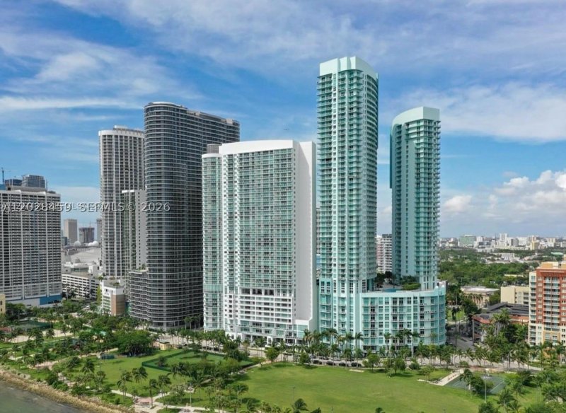 Condo for sale at Quantum 2415