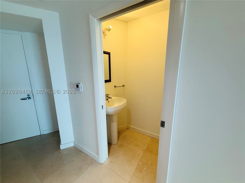 Condo for sale at Quantum 2415
