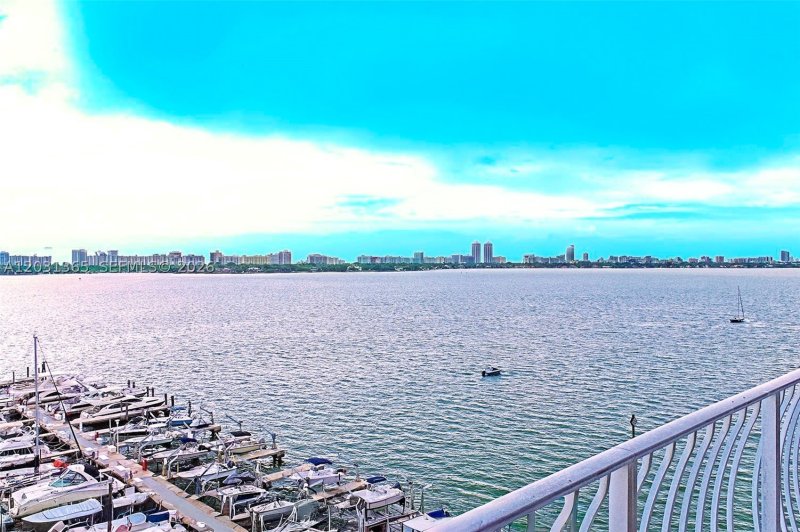 Apartment for rent at Grandview Palace 919
