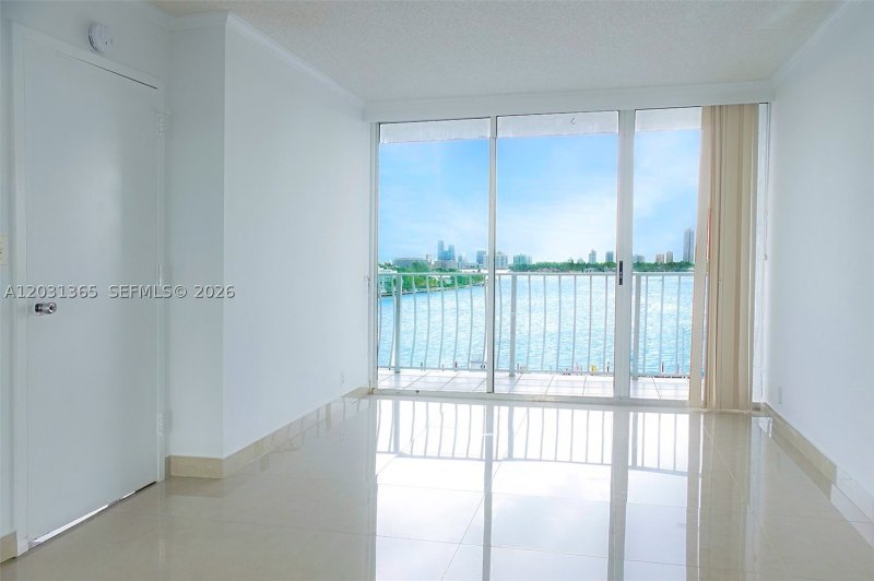 Apartment for rent at Grandview Palace 919