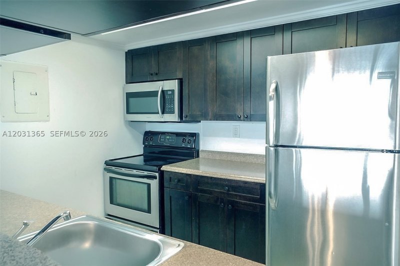 Apartment for rent at Grandview Palace 919