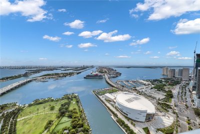 Comprar apartamento no 900 Biscayne PH6205