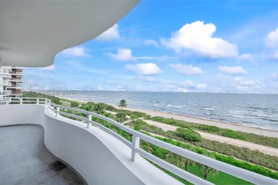 Rimini Beach Apt #605