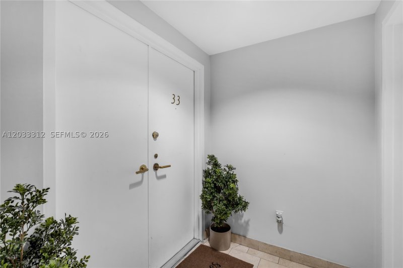 Apartment for rent at Villa Brickell 33