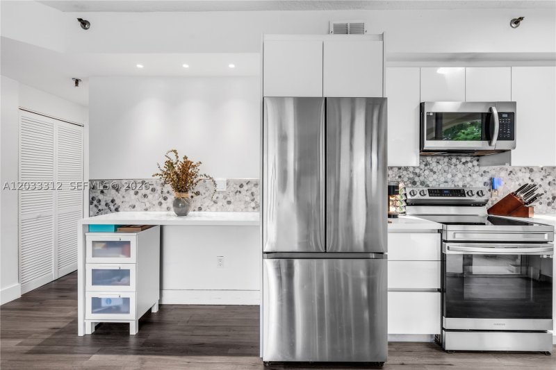 Apartment for rent at Villa Brickell 33