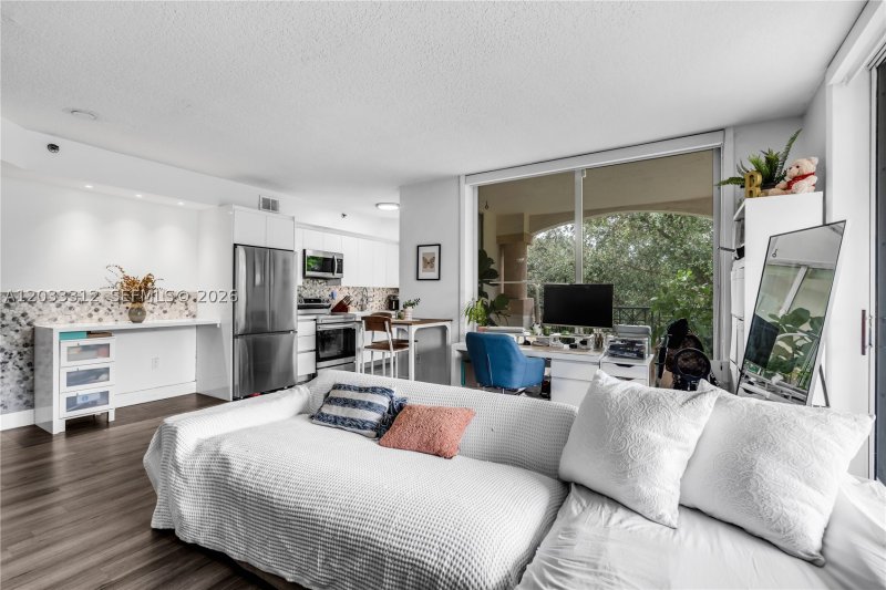 Apartment for rent at Villa Brickell 33