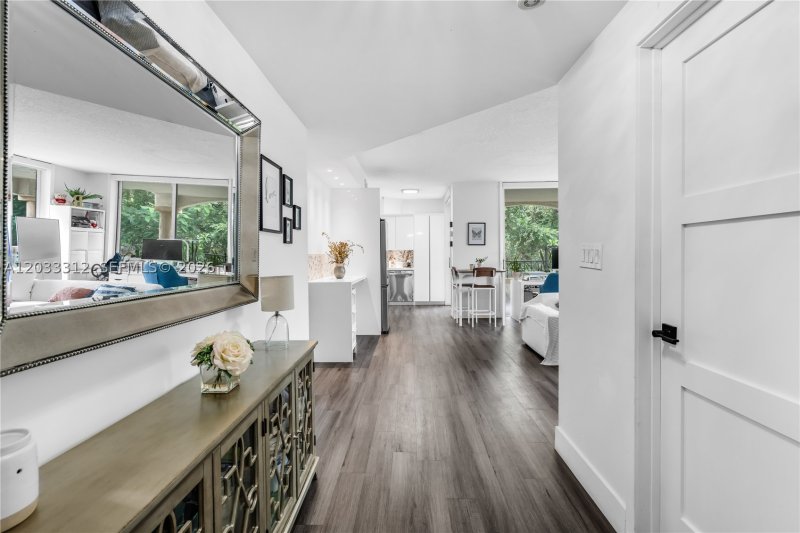 Apartment for rent at Villa Brickell 33