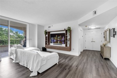 Villa Brickell Apt #33