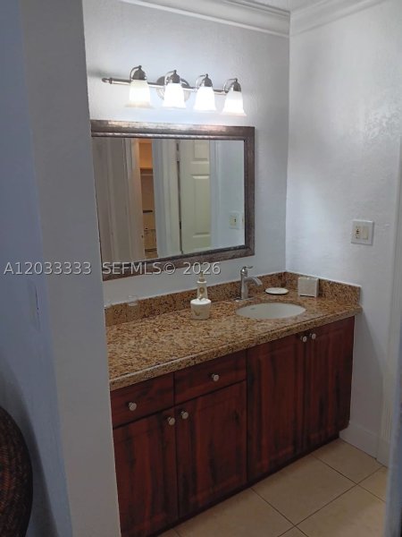 Apartment for rent at Four Winds Condo 1206