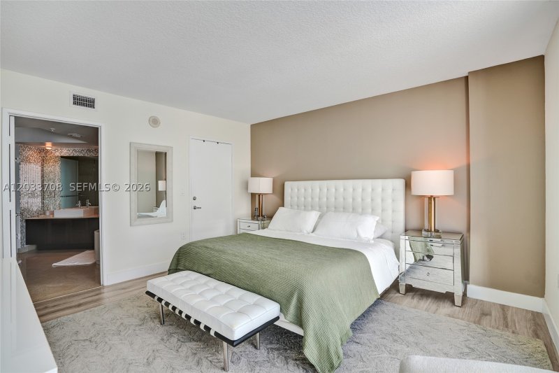 Comprar apartamento en St Tropez I II and III 1-1601