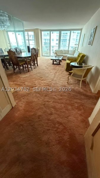 Condo for sale at Winston Towers 911