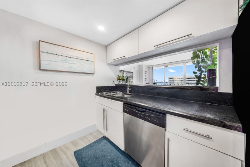 Condo for sale at Grandview Palace 923