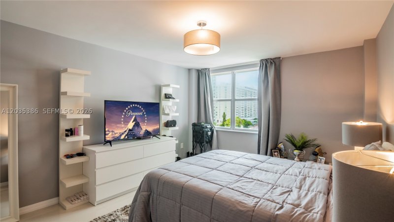 Apartment for rent at Royal Embassy 7A