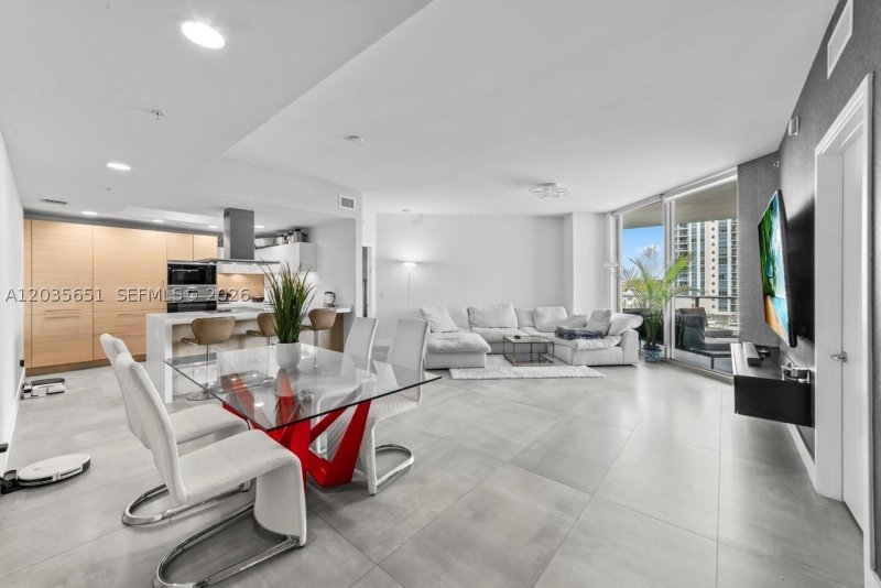 Comprar apartamento en Marina Palms Yacht Club 503
