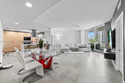 Comprar apartamento en Marina Palms Yacht Club 503