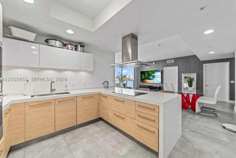 Comprar apartamento en Marina Palms Yacht Club 503