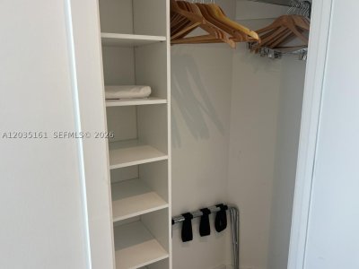 Comprar apartamento en Hyde Beach House R2402