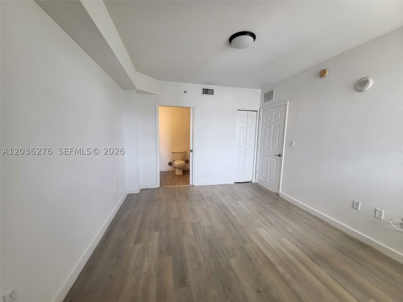 Apartment for rent at Season One Brickell 703