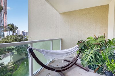 Comprar apartamento no Aventura Marina 402