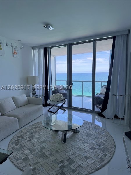 Apartment for rent at Jade Ocean 1906
