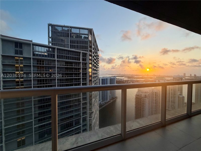 Apartment for rent at Icon Brickell Tower II 5106