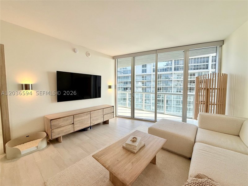 Apartment for rent at Icon Brickell Tower II 5106