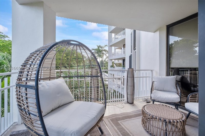 Condo for sale at Towers of Quayside 1 411