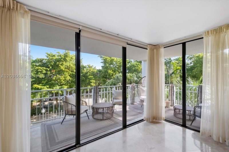 Condo for sale at Towers of Quayside 1 411
