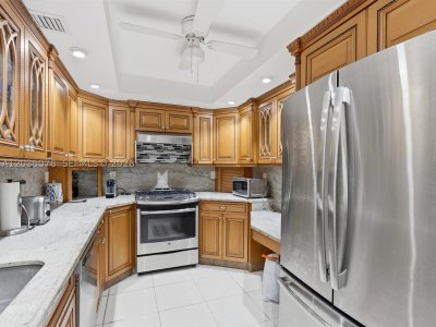 Comprar apartamento no Parker Plaza Estates 1123