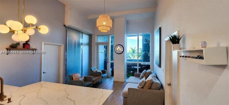 Condo for sale at Vizcayne Everglades On The Bay 301