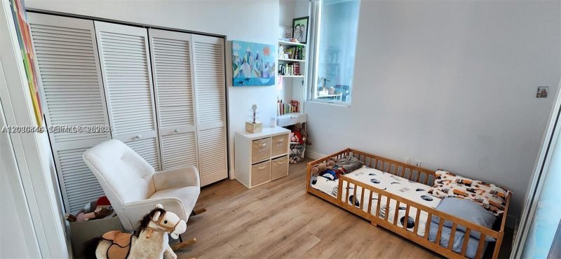 Condo for sale at Vizcayne Everglades On The Bay 301