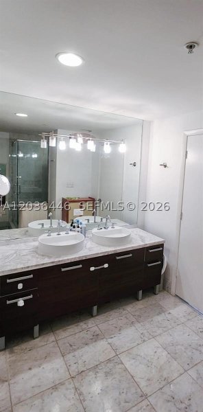 Condo for sale at Vizcayne Everglades On The Bay 301