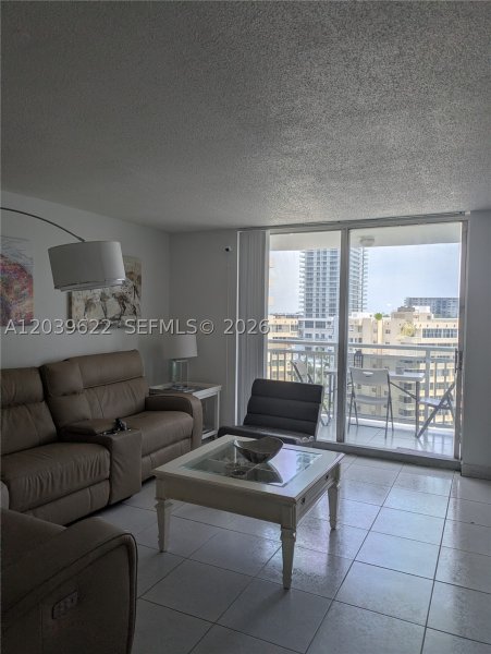 Alquiler de apartamento en Plaza Towers South 1407
