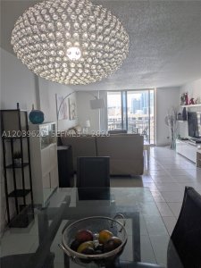 Alquiler de apartamento en Plaza Towers South 1407
