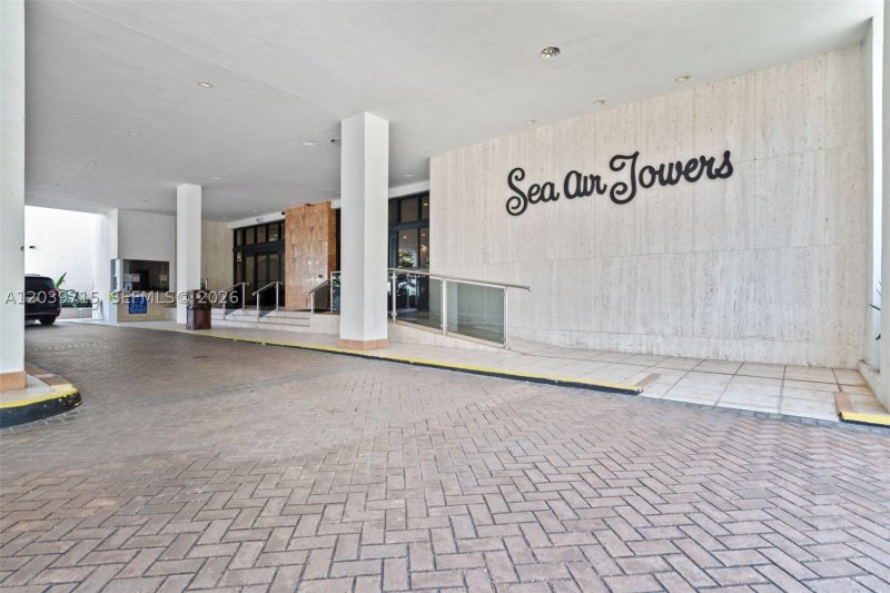 Condo for sale at Sea Air Towers 1410