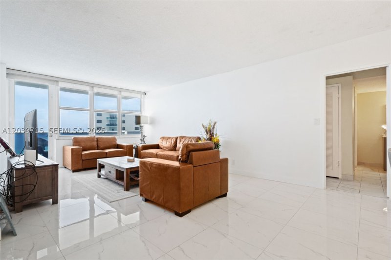 Condo for sale at Sea Air Towers 1410