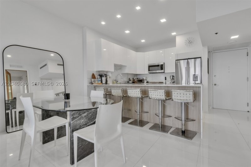 Apartment for rent at Arlen Beach PH08