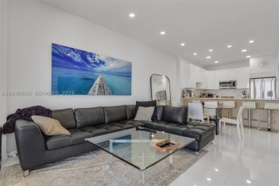 Aluguel de apartamento no Arlen Beach PH08