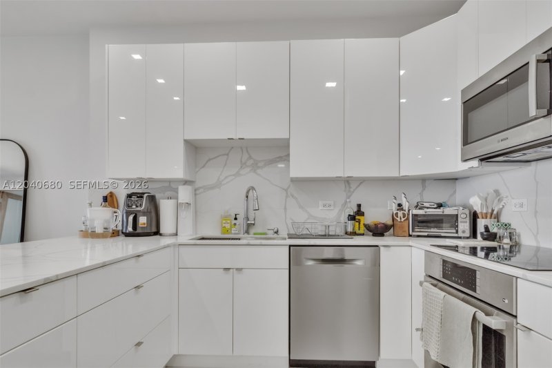 Apartment for rent at Arlen Beach PH08