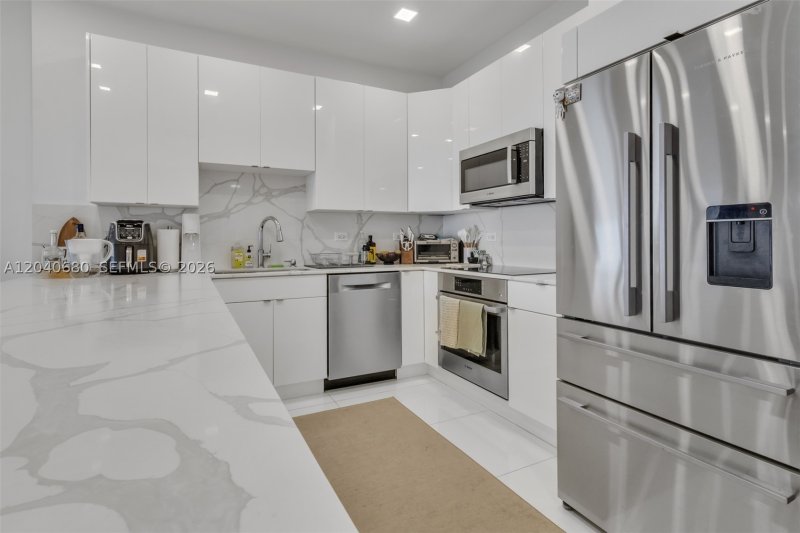 Apartment for rent at Arlen Beach PH08