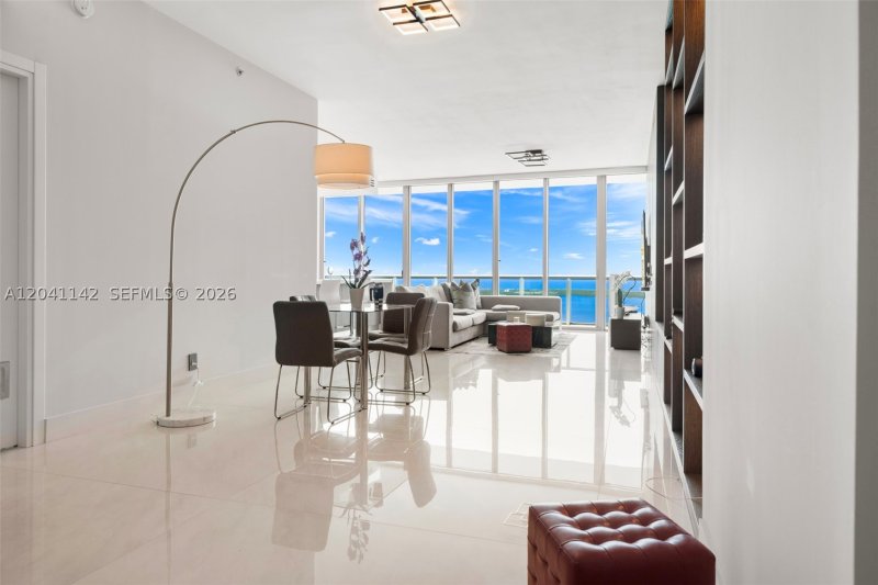 Condo for sale at Marina Blue 5404