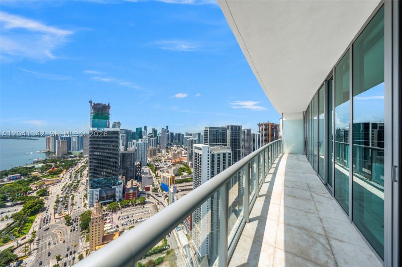 Condo for sale at Marina Blue 5404