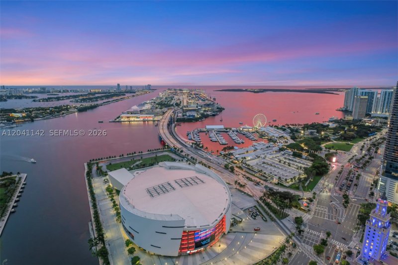 Condo for sale at Marina Blue 5404