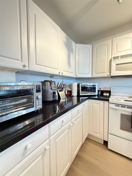 Apartment for rent at Brickell Key Two 828