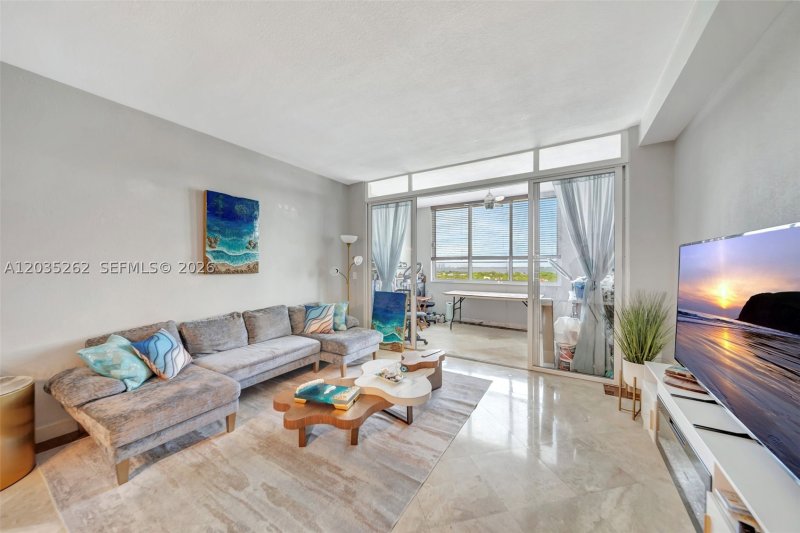 Condo for sale at Carriage Club North PH02