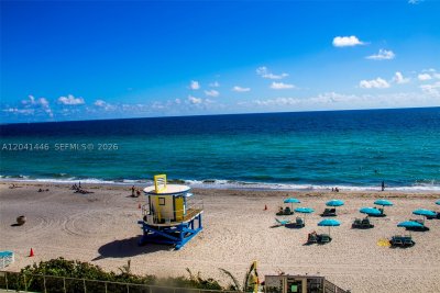 Aluguel de apartamento no The Wave Condo 327