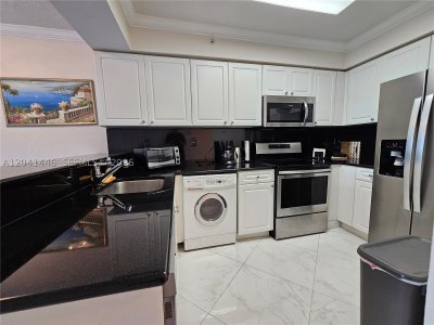 Aluguel de apartamento no The Wave Condo 327