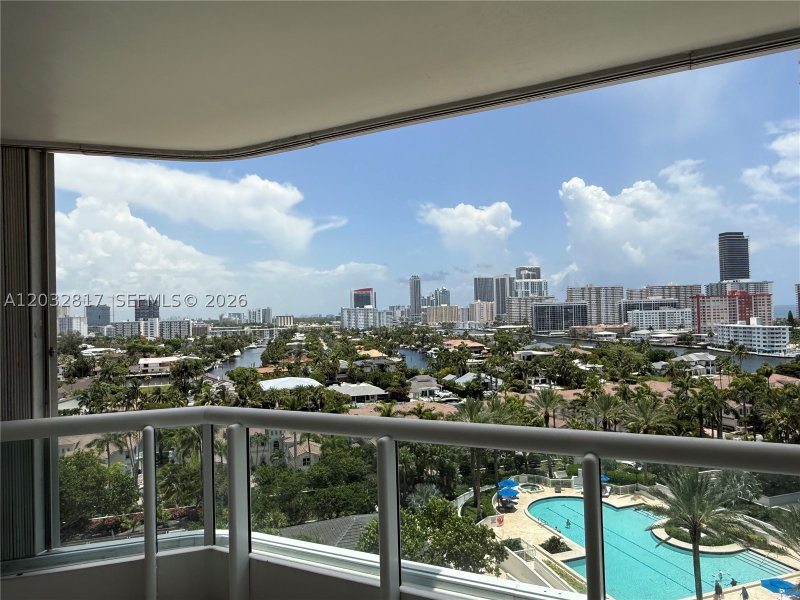 Comprar apartamento en North Tower at The Point 1201